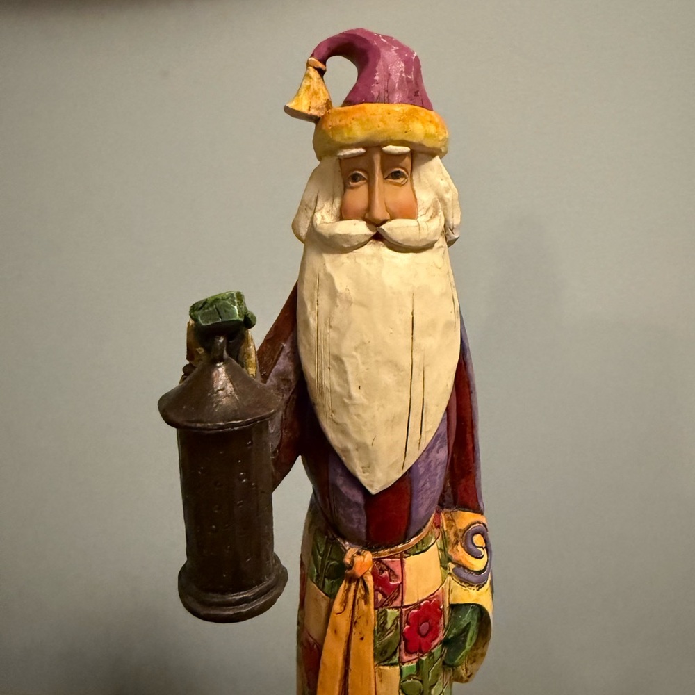 Jim Shore Heartwood Creek Santa117647  “the heart is a garden where love blooms”